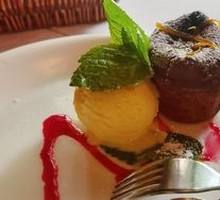 Classic Italian Hot Chocolate Cake with Ice Cream