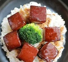 Tea-Scented Shaoxing Wine Braised Pork