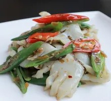 Pickled Vegetable with Fresh Pepper and Cuttlefish Flowers