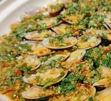 Steamed Oil Clams in Cantonese Style