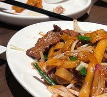 Hong Kong-style Dry-Fried Beef Chow Mein
