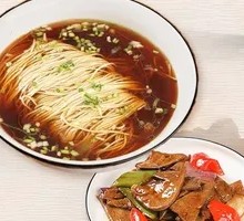 Stir-Fried Pork Liver Noodles with Sauce