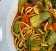 Stir-Fried Beef with Knife-Cut Noodles