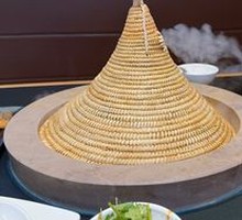 Steamed Stone Pot Fish