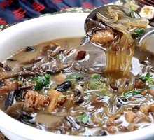 Chicken Stewed with Mushrooms and Vermicelli