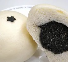 Sweet Sesame Bun