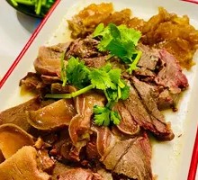 Cold Mixed Donkey Meat with Sauce