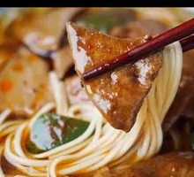 Stir-Fried Pork Liver Noodles with Sauce