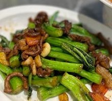 Chicken Offal Stir-fried with Guangdong Bok Choy