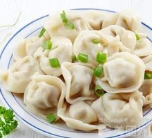 Celery Pork Dumplings with Hubang Chili Sauce