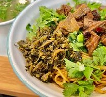 Sour Cabbage Braised Beef Noodles