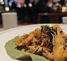 Hu-Style Stir-Fried Shrimp