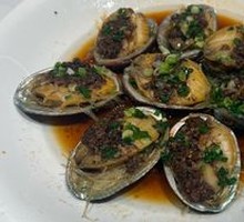 Steamed Baby Abalone with Garlic and Vermicelli