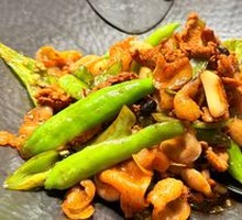 Bald Dragon Chili Stir-Fried Pork