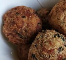 Family Feast Lion's Head Meatballs