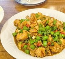 Green Pepper Stir-Fried Chicken