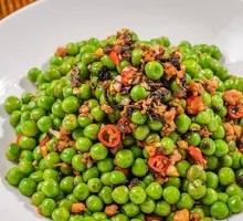 Preserved Vegetable and Pea Stir-fry