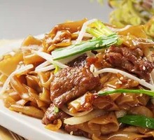 Chicken Leg Egg Fried Rice Noodles
