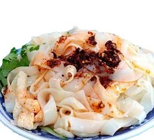 Beef tendon noodles with cold rice vermicelli