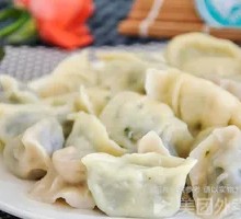 Chinese cabbage and pork dumplings