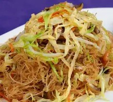 Fried Rice Noodles with Egg
