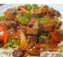 Garlic Shoot Beef Noodles