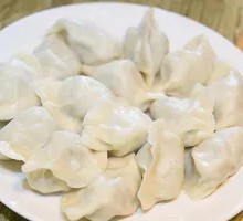 Fresh Chives and Pork Dumplings