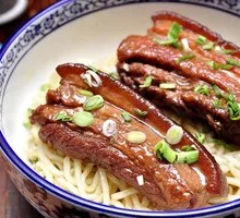 Spicy Pork and Cabbage Noodles