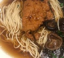 Scallion Grilled Pork Chop with Mushroom Noodles
