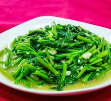 Stir-Fried Water Spinach with Garlic