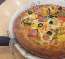 Sea and Land Deluxe Pizza