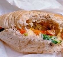 Aromatic Tuna Sandwich