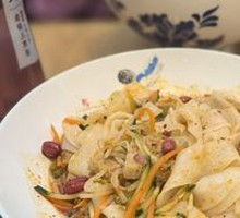 Wheat Gluten Noodles with Cold Rice Noodles