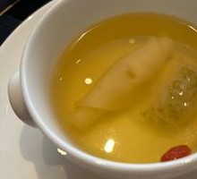 Moon-shaped Bird's Nest Dumpling Stewed with Shark's Fin