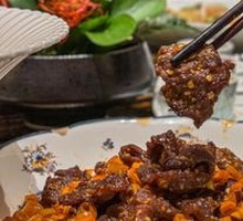 Yellow贡 Pepper Stir-fried Snowflake Beef Tenderloin