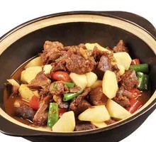 Potato and Beef Shank in Clay Pot