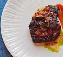 Low-Temperature Charcoal-Roasted Beef Tongue