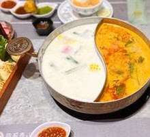 Tom Yum Coconut Dual Pot