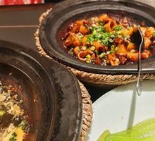 Braised Small Squid in Clay Pot