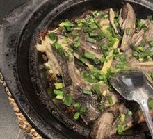 Braised Shark Fin Head in Clay Pot