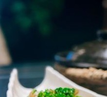 Scallion Oil Sea Clams