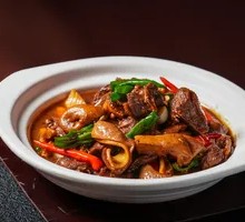 Fragrant Old Duck with Stomach Strips