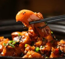 Braised Pork Knuckle with Preserved Mustard Greens