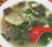 Classic Duck Blood and Vermicelli Soup