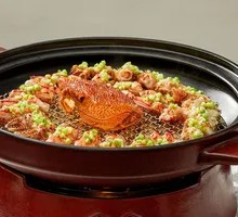 Stewed Live Red Crab in Clay Pot