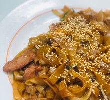 Dry-Fried Beef Rice Noodles