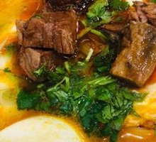 Braised Beef Noodles with Knife-Sliced Noodles