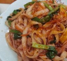 Beef Stir-Fried Knife-Cut Noodles