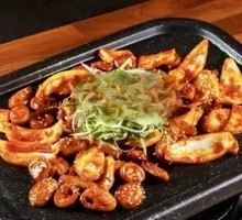 Sizzling Spicy Stir-fried Pork Intestines