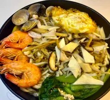 Ginger Seafood Noodles